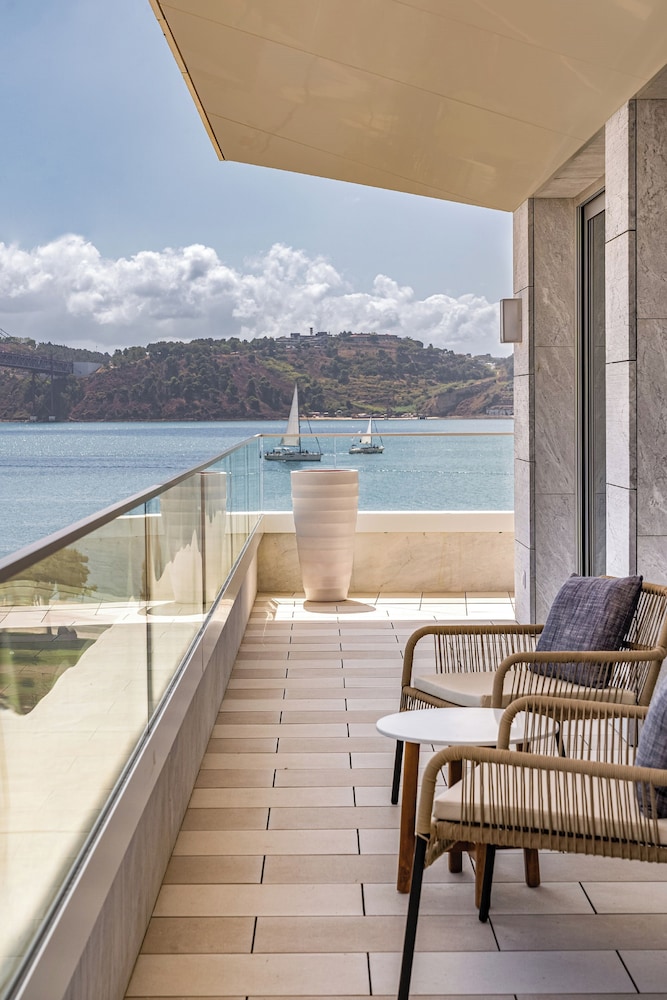Hyatt Regency Lisbon — Hotel rooms in Lisbon, Lisboa