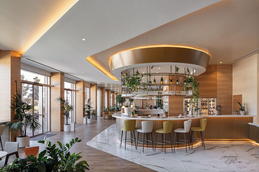Hyatt Regency Lisbon — Restaurant & bars in Lisbon, Lisboa