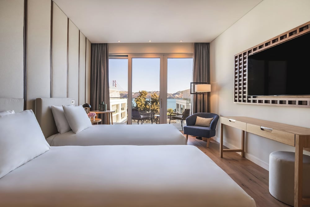 Hyatt Regency Lisbon — Hotel rooms in Lisbon, Lisboa