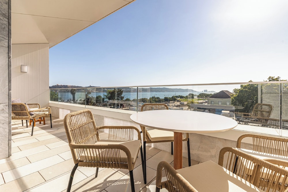 Hyatt Regency Lisbon — Hotel rooms in Lisbon, Lisboa