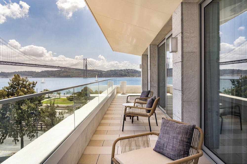 Hyatt Regency Lisbon — Hotel rooms in Lisbon, Lisboa