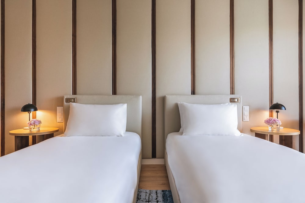 Hyatt Regency Lisbon — Hotel rooms in Lisbon, Lisboa