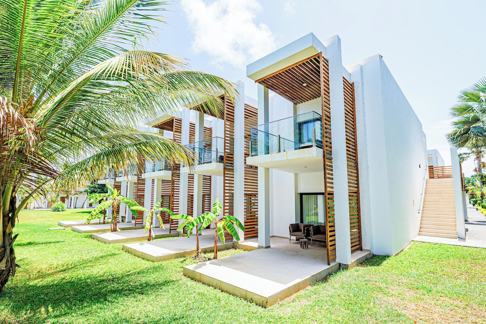 TUI BLUE Tamala — Hotel building in Serrekunda