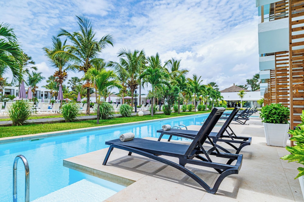 TUI BLUE Tamala — Swimming pool in Serrekunda
