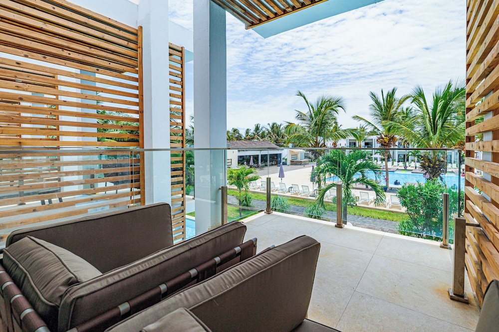 TUI BLUE Tamala — Swimming pool in Serrekunda