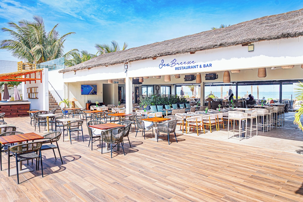TUI BLUE Tamala — Restaurant & bars in Serrekunda