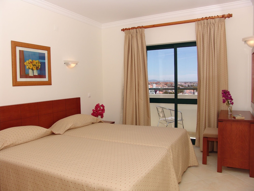 Cerro Mar Atlantico & Cerro Mar Garden — Hotel rooms in Albufeira, Faro