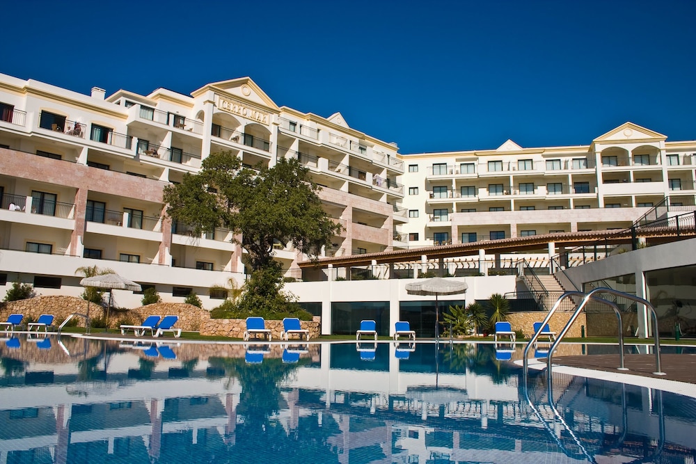 Cerro Mar Atlantico & Cerro Mar Garden — Hotel building in Albufeira, Faro