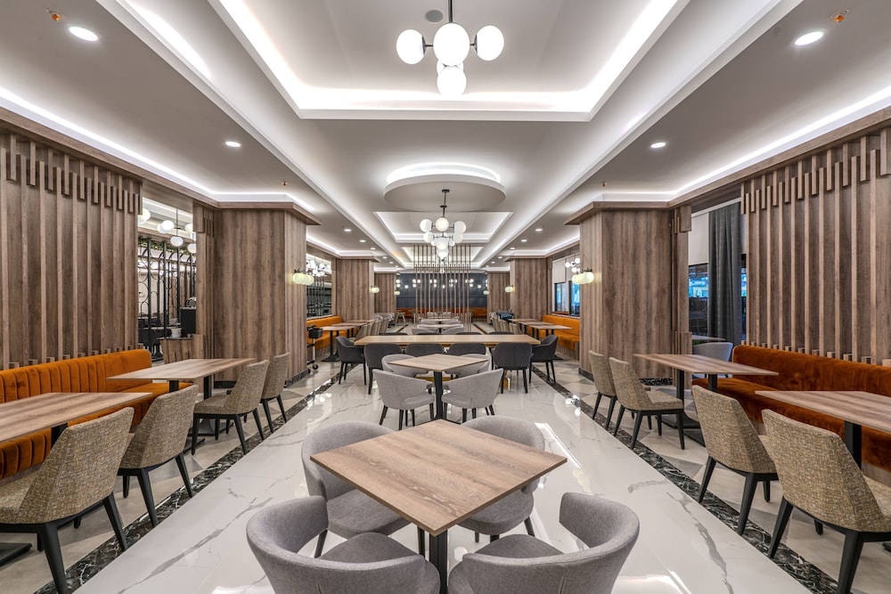 Arnor De Luxe Hotel — Restaurant & bars in Side