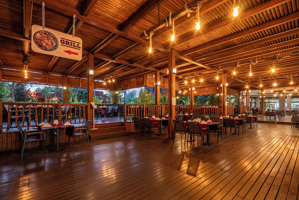 Arnor De Luxe Hotel — Restaurant & bars in Side