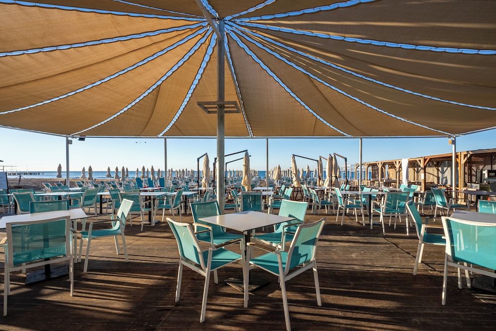 Arnor De Luxe Hotel — Restaurant & bars in Side