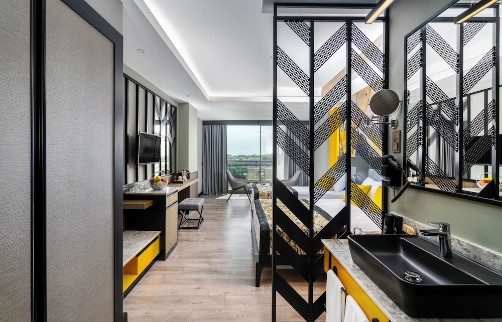 Arnor De Luxe Hotel — Hotel rooms in Side