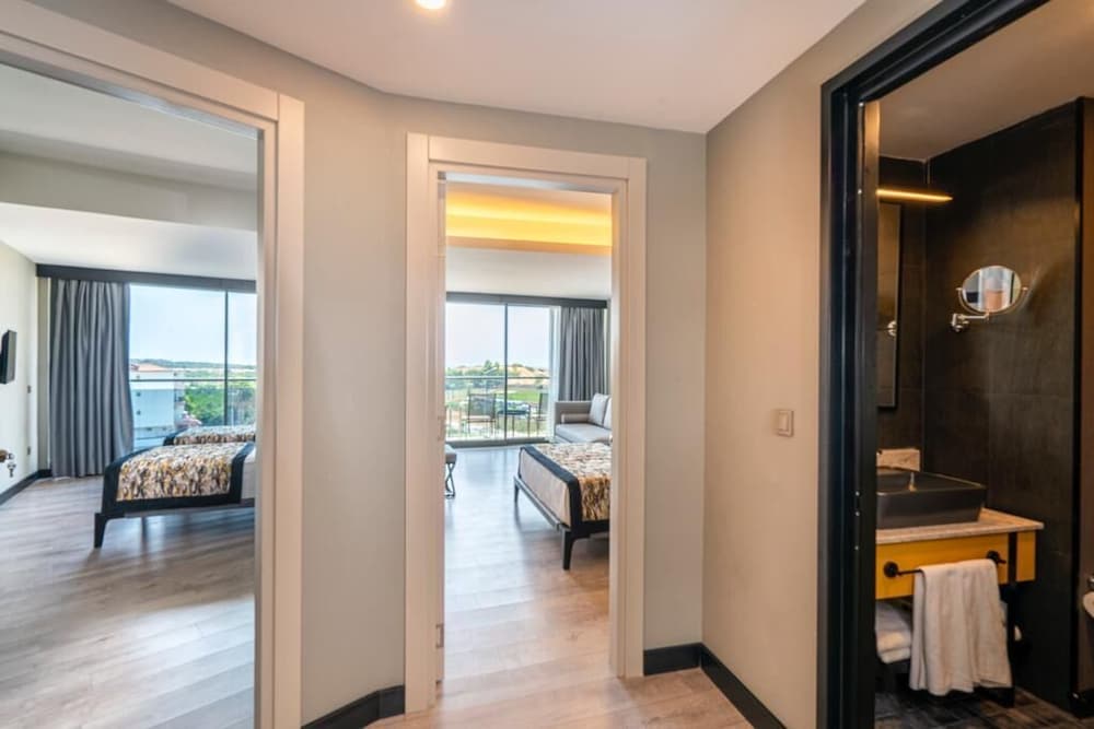 Arnor De Luxe Hotel — Hotel rooms in Side