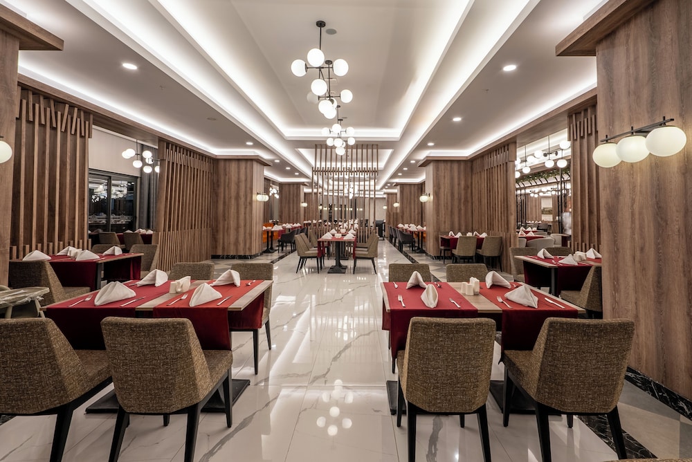 Arnor De Luxe Hotel — Restaurant & bars in Side