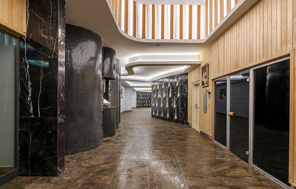 Arnor De Luxe Hotel — Spa in Side