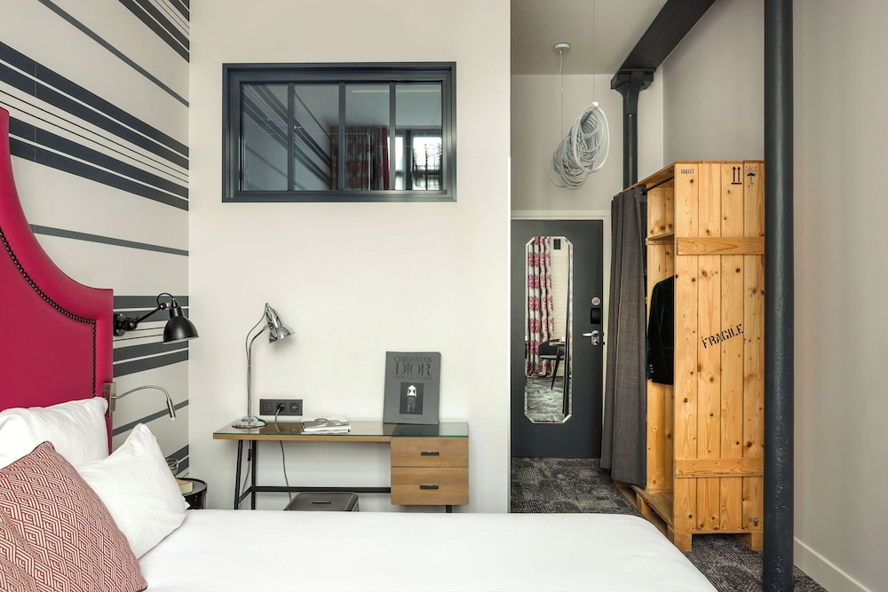 Hôtel Fabric — Hotel rooms in Paris, Ile-de-France