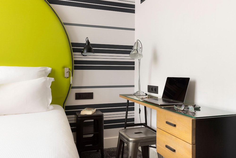 Hôtel Fabric — Hotel rooms in Paris, Ile-de-France