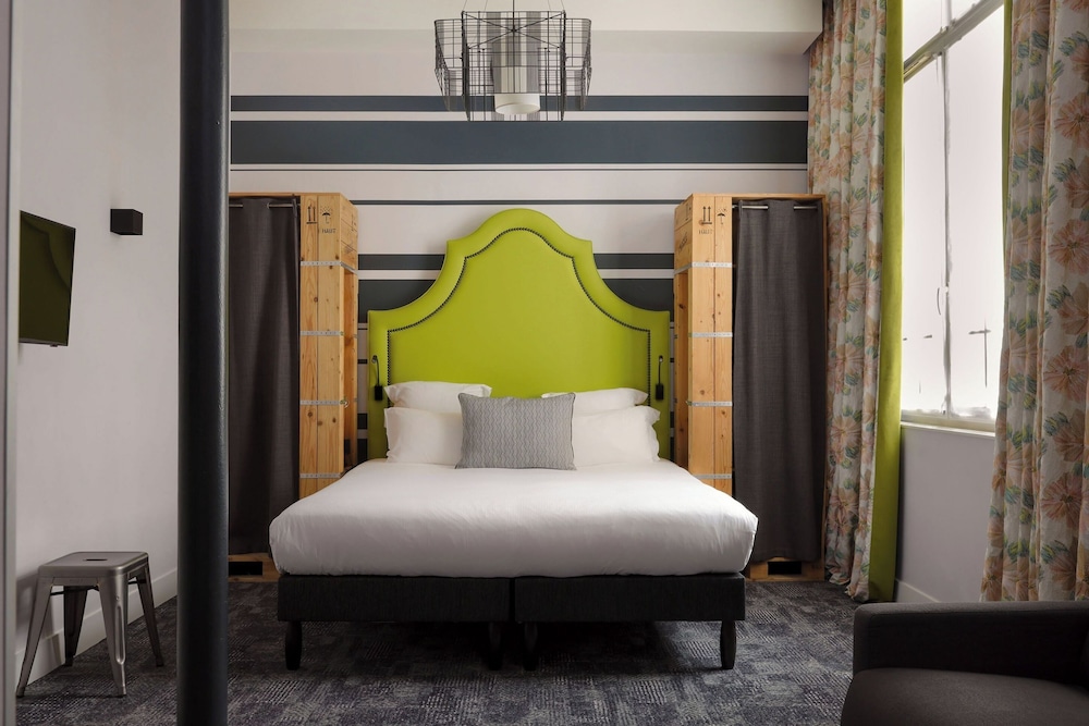 Hôtel Fabric — Hotel rooms in Paris, Ile-de-France