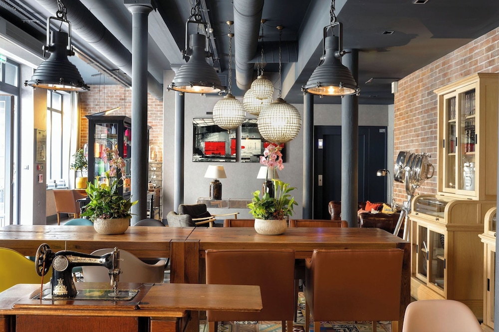 Hôtel Fabric — Restaurant & bars in Paris, Ile-de-France