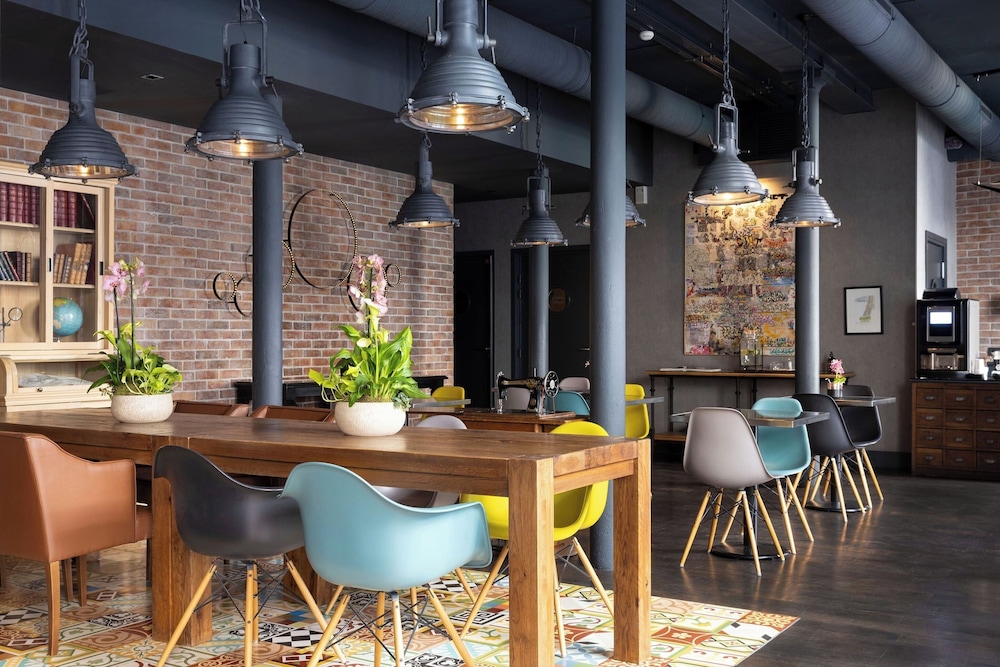 Hôtel Fabric — Restaurant & bars in Paris, Ile-de-France