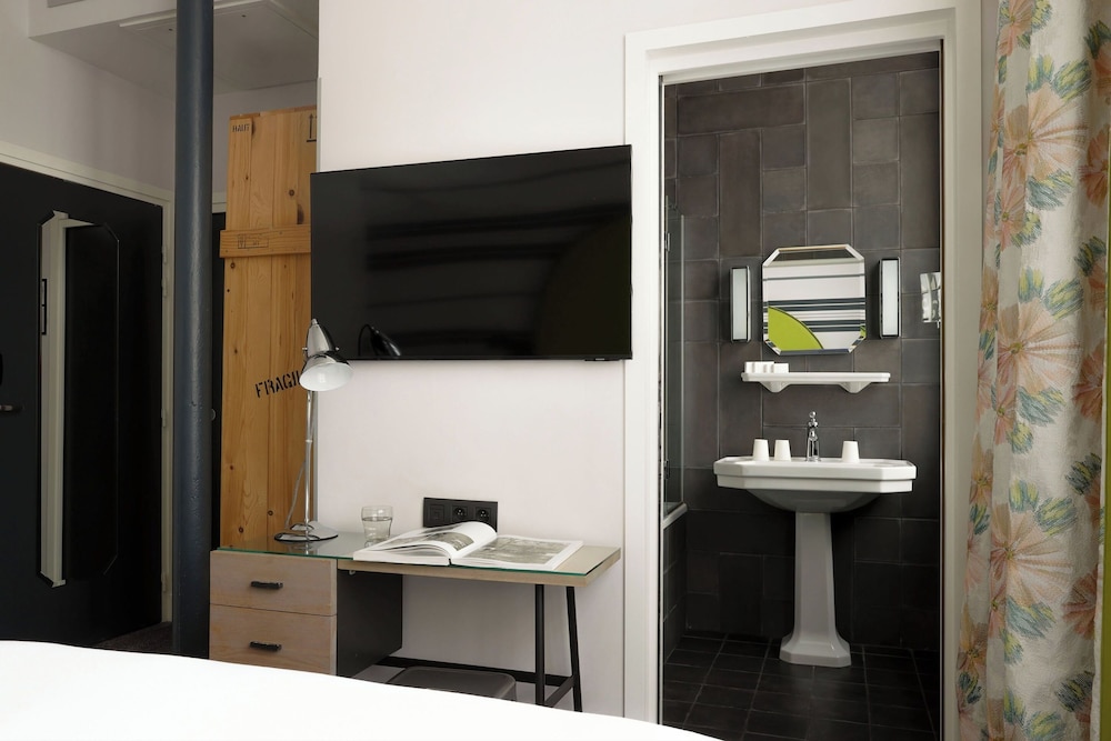 Hôtel Fabric — Hotel rooms in Paris, Ile-de-France