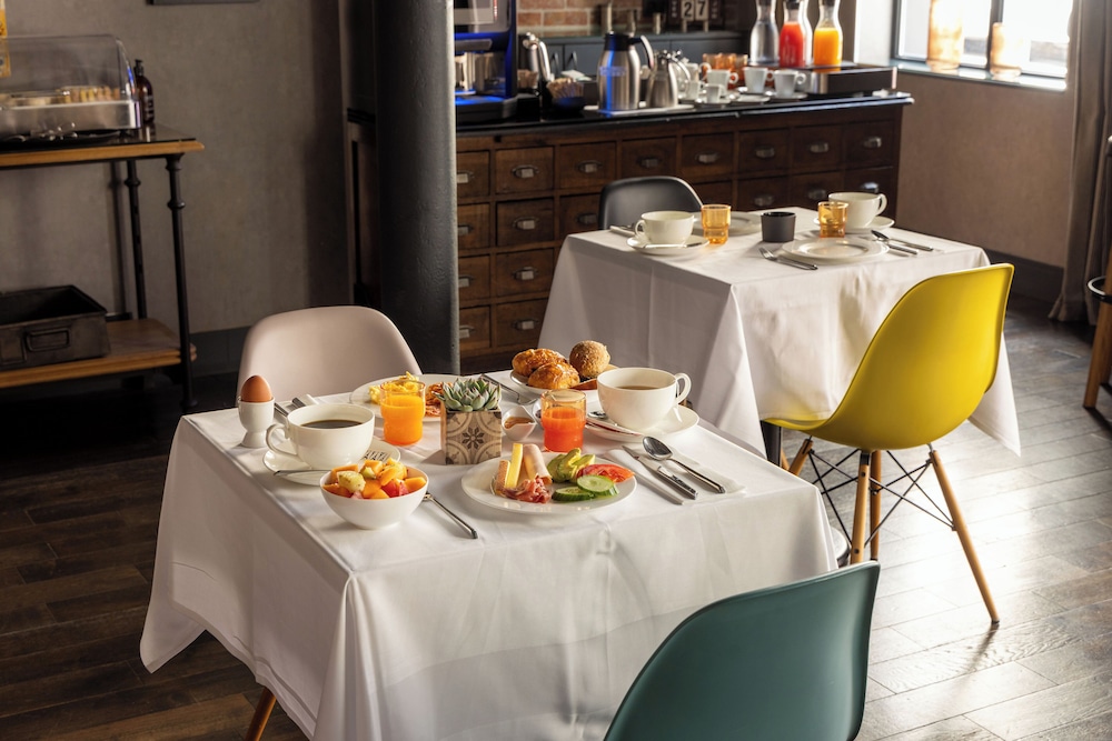 Hôtel Fabric — Restaurant & bars in Paris, Ile-de-France