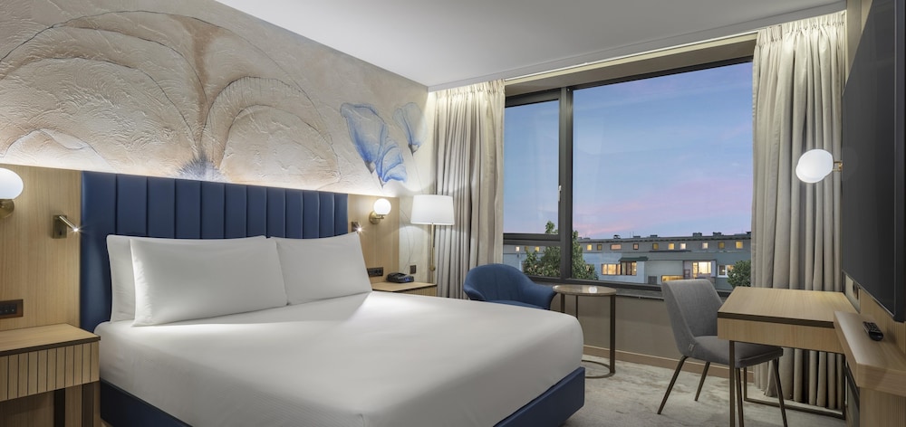 Doubletree By Hilton Plovdiv Center — Hotel rooms in Plovdiv, Plovdiv