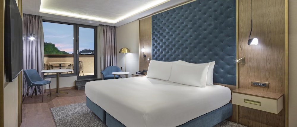 Doubletree By Hilton Plovdiv Center — Hotel rooms in Plovdiv, Plovdiv