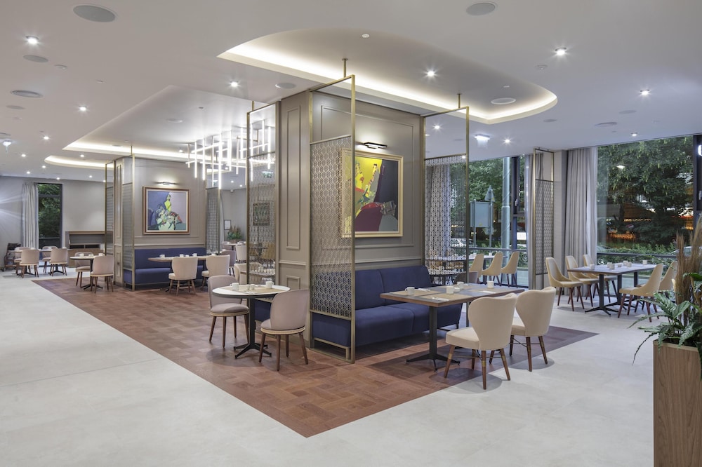 Doubletree By Hilton Plovdiv Center — Restaurant & bars in Plovdiv, Plovdiv