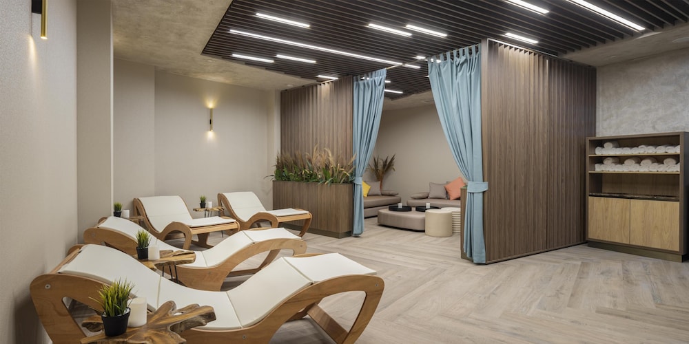 Doubletree By Hilton Plovdiv Center — Spa in Plovdiv, Plovdiv
