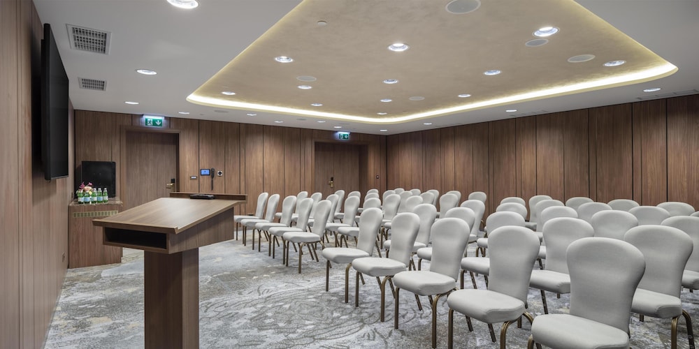 Doubletree By Hilton Plovdiv Center — Hotel building in Plovdiv, Plovdiv
