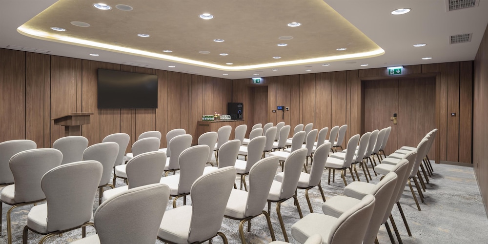 Doubletree By Hilton Plovdiv Center — Hotel building in Plovdiv, Plovdiv