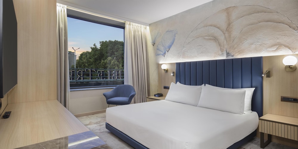 Doubletree By Hilton Plovdiv Center — Hotel rooms in Plovdiv, Plovdiv