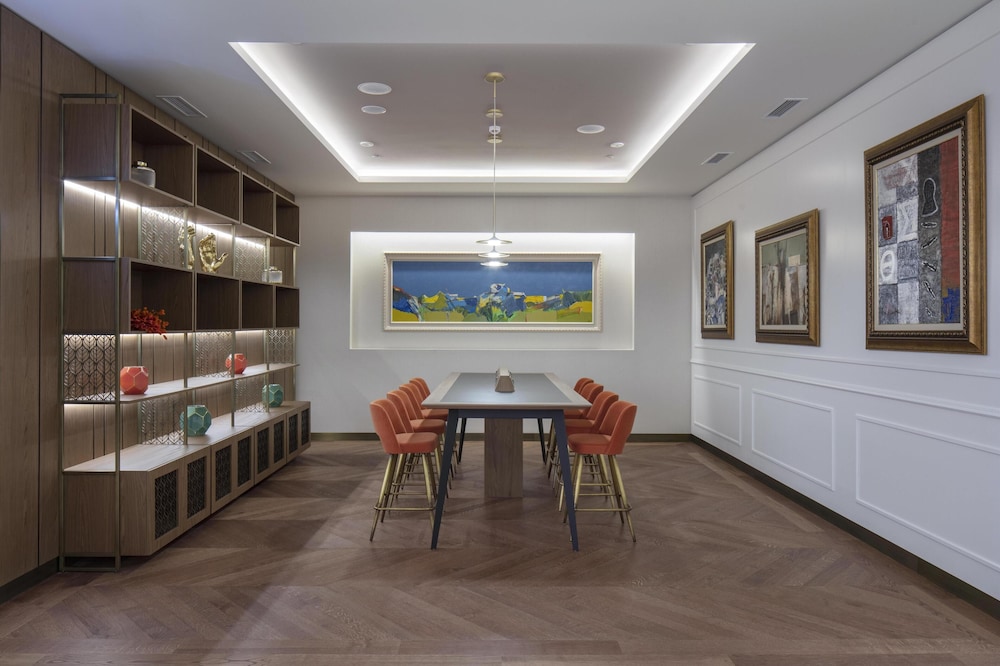 Doubletree By Hilton Plovdiv Center — Restaurant & bars in Plovdiv, Plovdiv