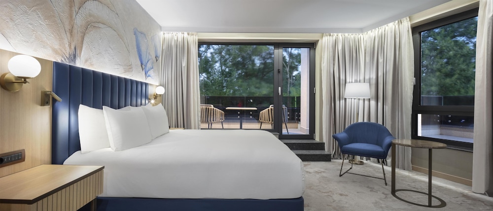 Doubletree By Hilton Plovdiv Center — Hotel rooms in Plovdiv, Plovdiv
