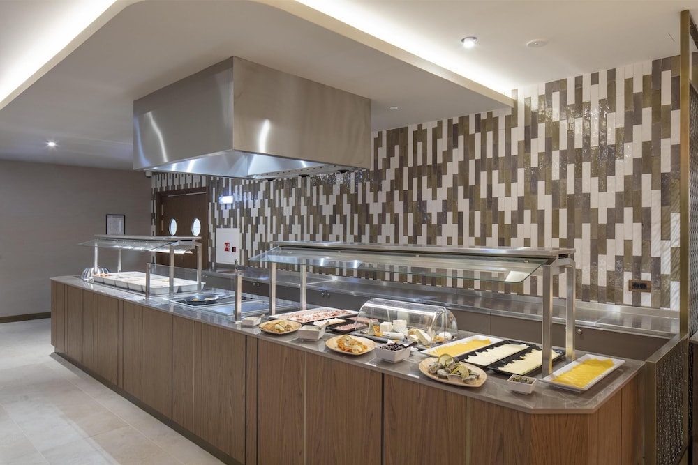 Doubletree By Hilton Plovdiv Center — Restaurant & bars in Plovdiv, Plovdiv