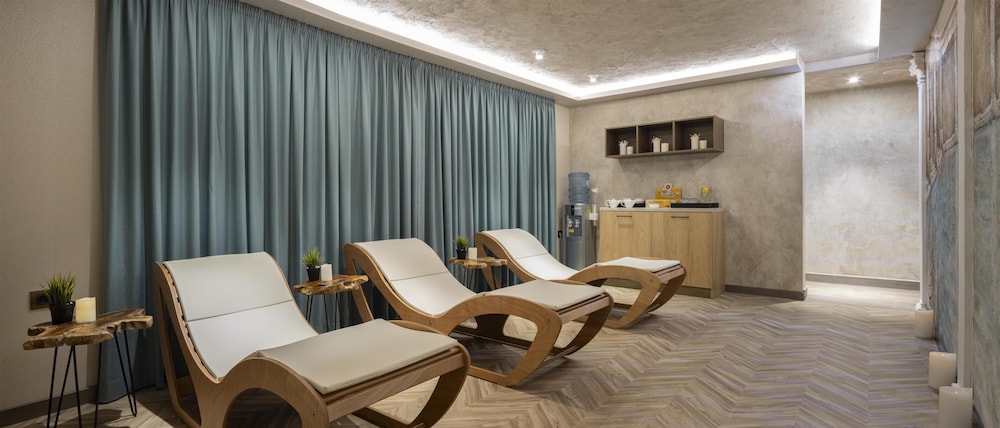 Doubletree By Hilton Plovdiv Center — Spa in Plovdiv, Plovdiv