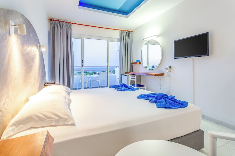 Adelais Bay Hotel — Hotel rooms in Protaras, Famagusta Region