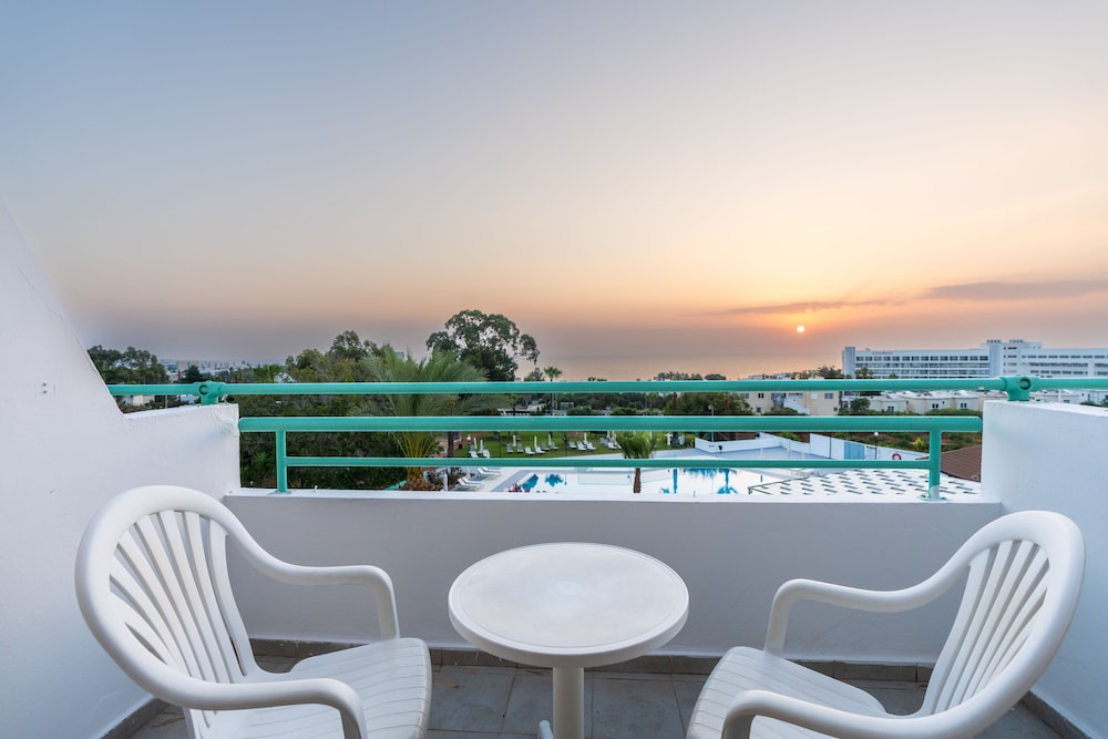 Adelais Bay Hotel — Hotel rooms in Protaras, Famagusta Region