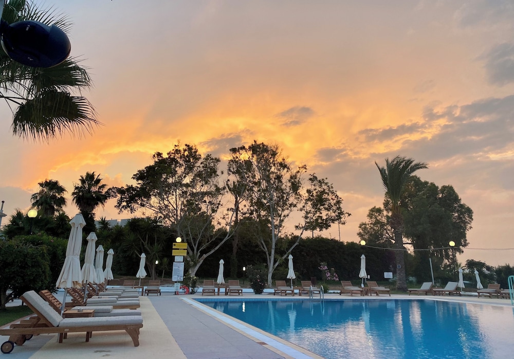 Adelais Bay Hotel — Swimming pool in Protaras, Famagusta Region