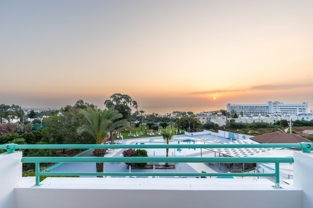 Adelais Bay Hotel — Swimming pool in Protaras, Famagusta Region