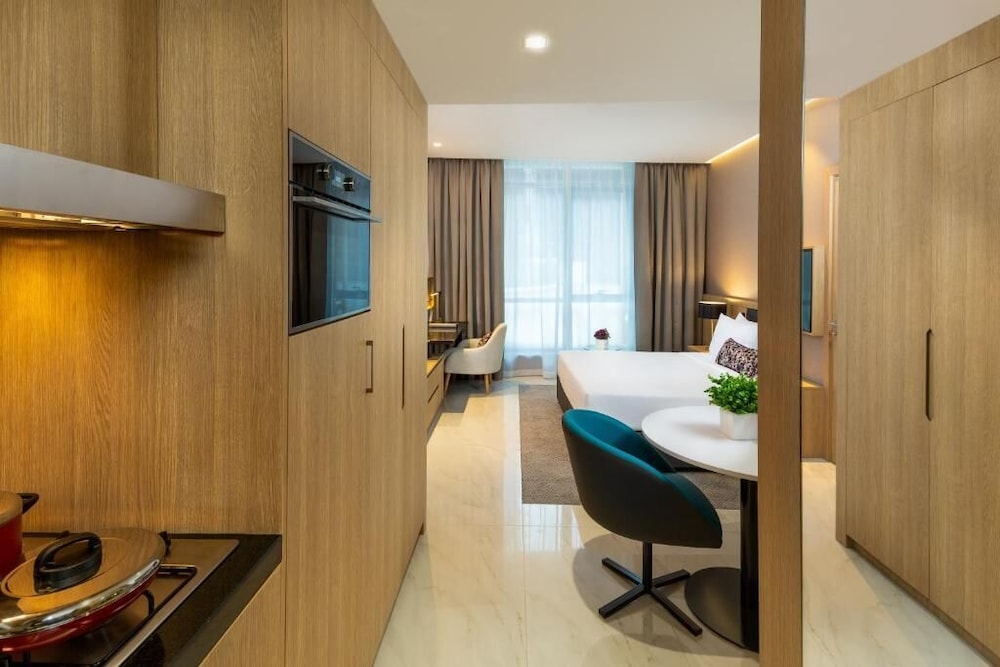 Millennium Place Mirdif Hotel — Hotel rooms in Dubai