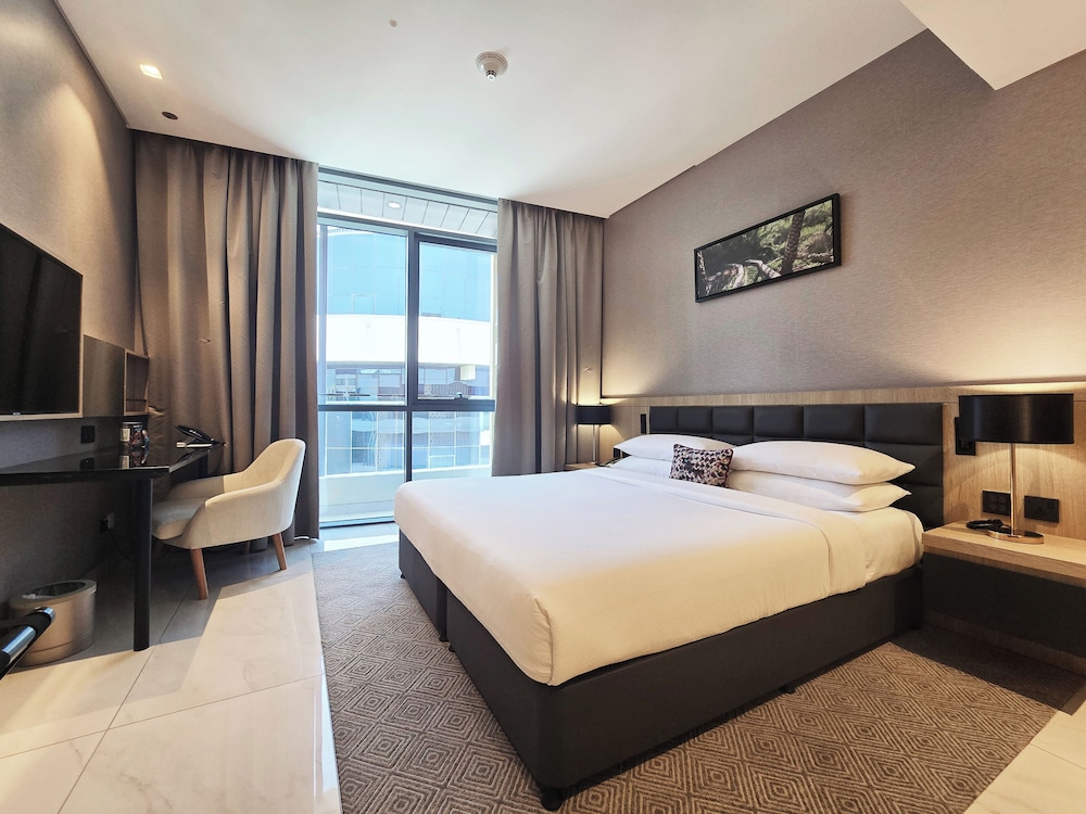 Millennium Place Mirdif Hotel — Hotel rooms in Dubai