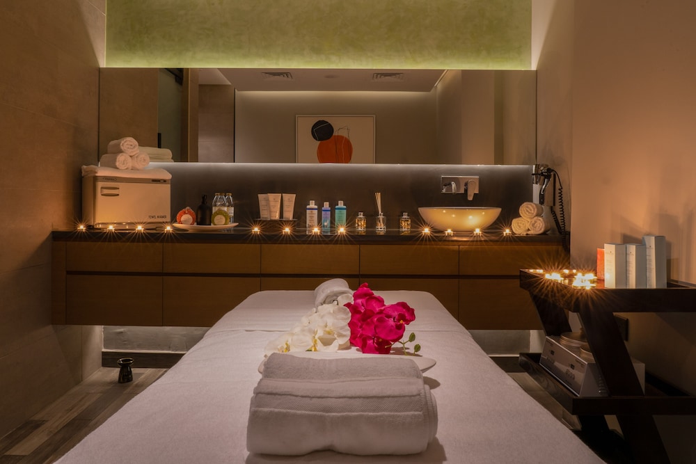 Al Khoory Courtyard Hotel — Spa in Dubai