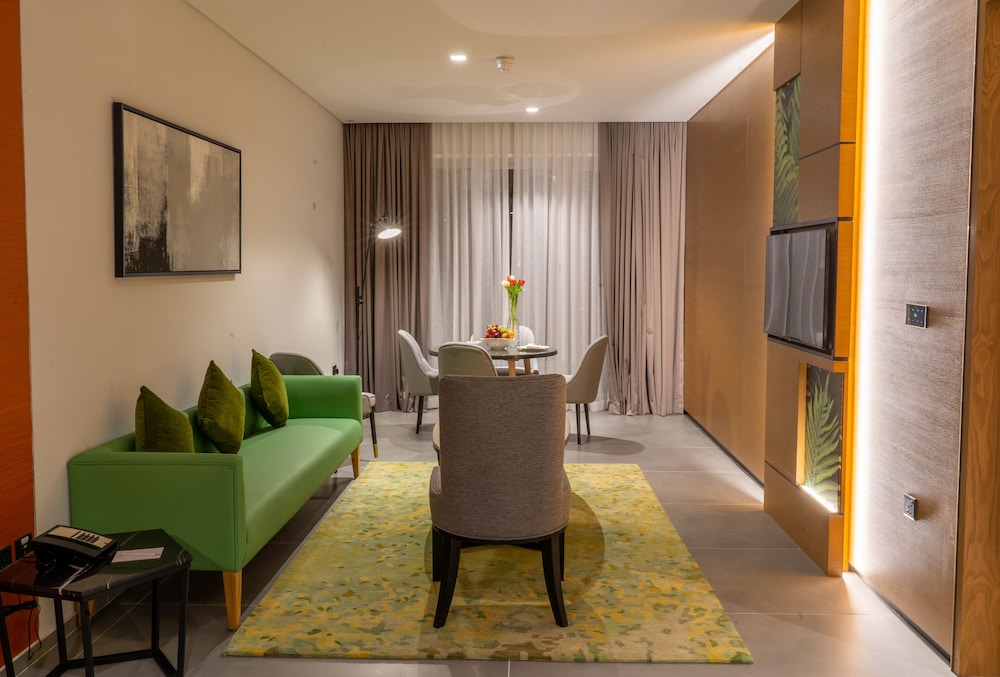 Al Khoory Courtyard Hotel — Hotel rooms in Dubai