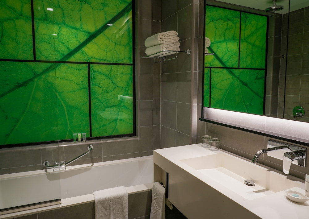 Al Khoory Courtyard Hotel — Hotel rooms in Dubai