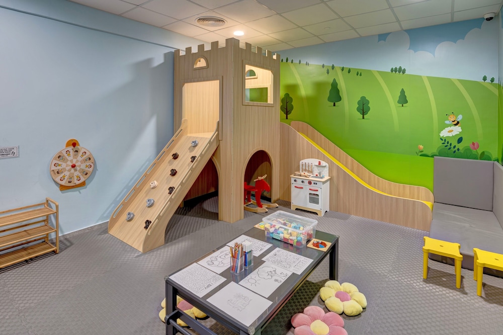 Al Khoory Courtyard Hotel — Attractions for children in Dubai