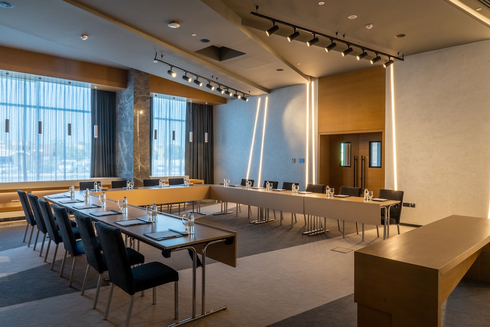 Al Khoory Courtyard Hotel — Hotel building in Dubai