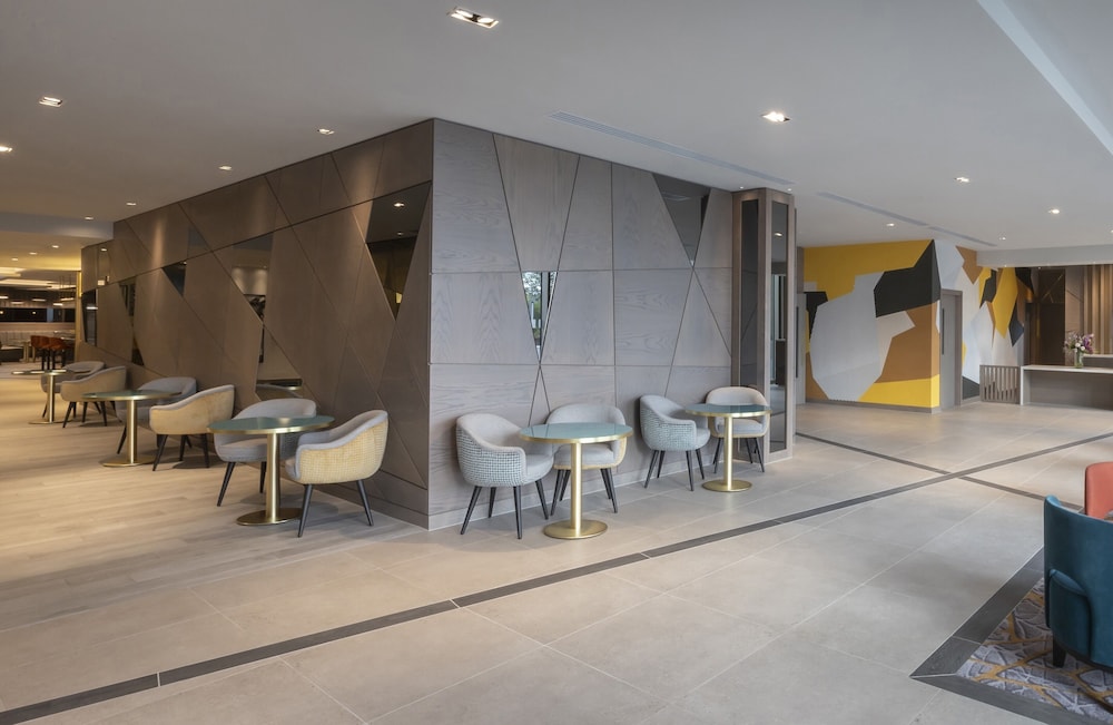 Maldron Hotel Merrion Road — Restaurant & bars in Dublin, Dublin City