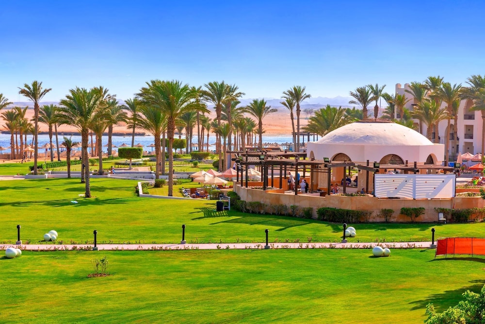 Pickalbatros The Palace Port Ghalib — Restaurant & bars in El Quseir, Red Sea
